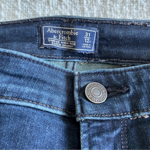 Abercrombie Simone Super Skinny High Rise Jean - Picture 4 of 5